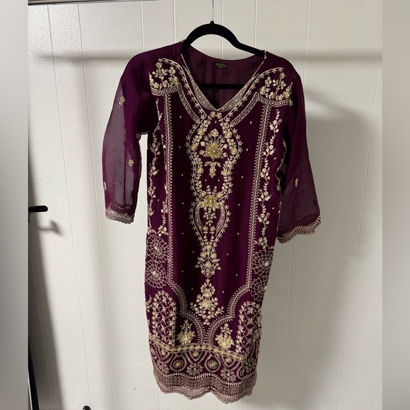 Agha Noor Elegant Purple and White Embroidered 3 Piece Suit - Picture 2 of 3